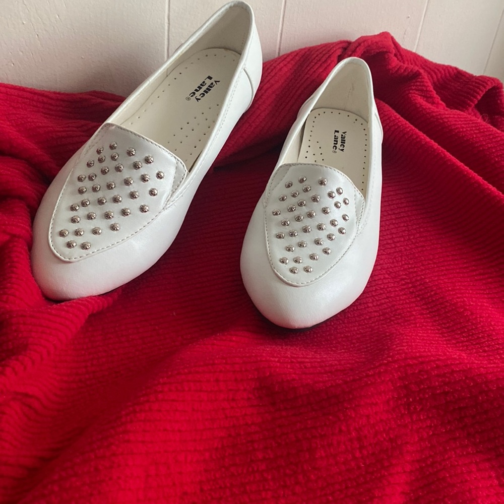 Woman's slip on loafers